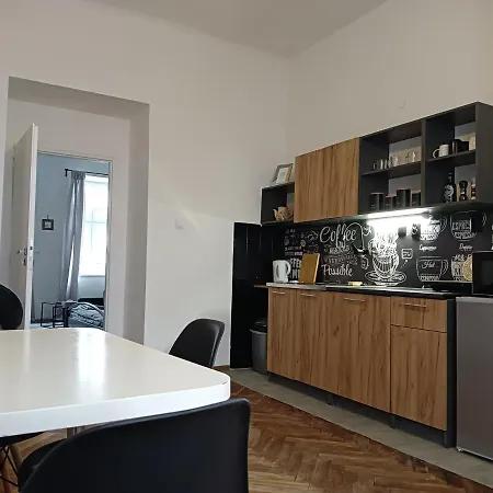 Apartamento Hybesova2 *